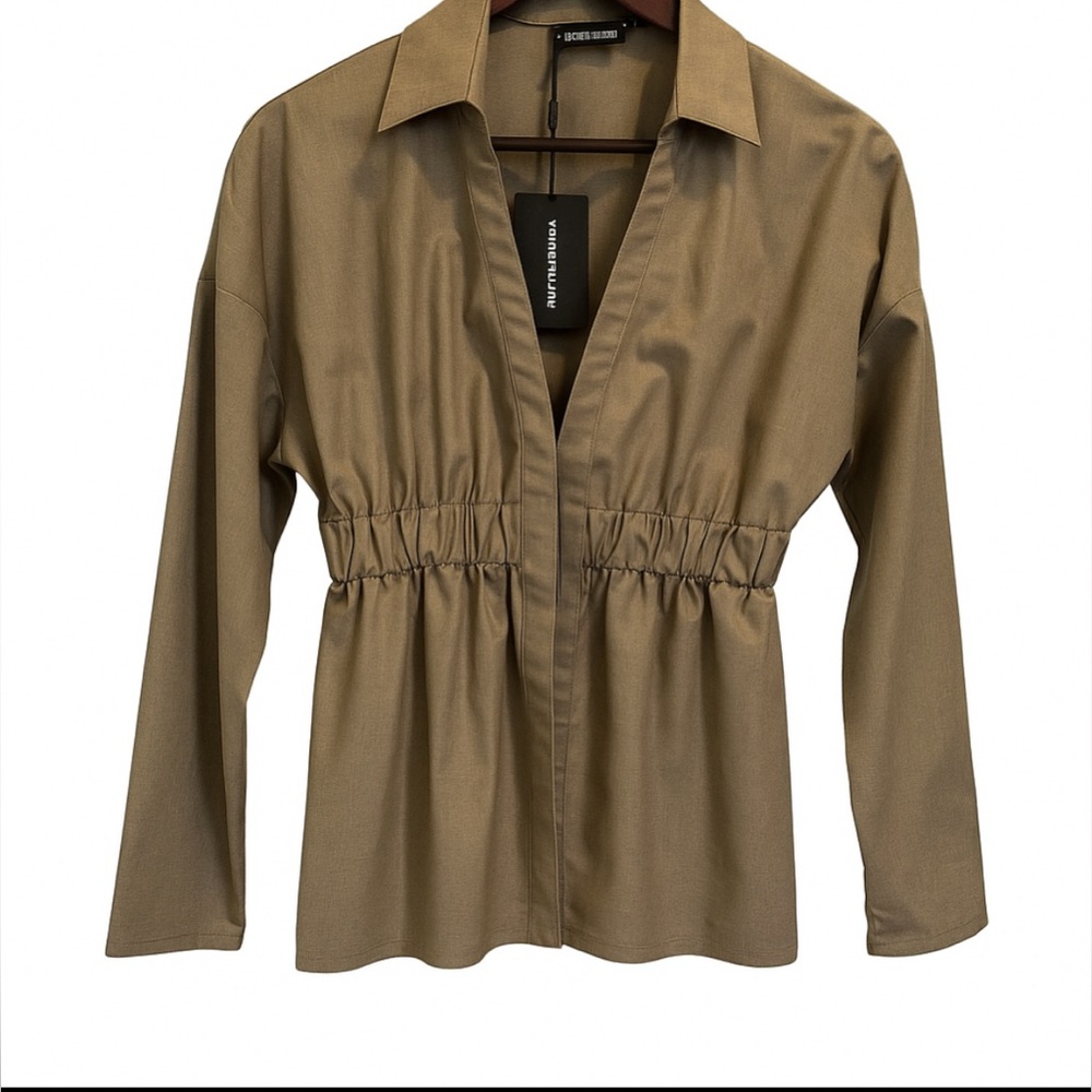 PRETTYLITTLETHING Fitted Top Size 4 NWT